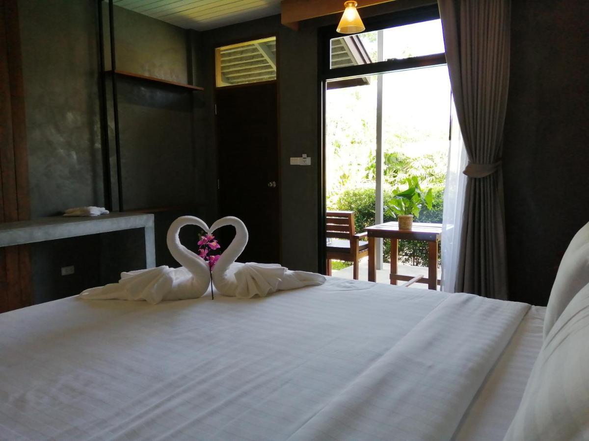Jr Place Klong Muang Beach Exterior photo