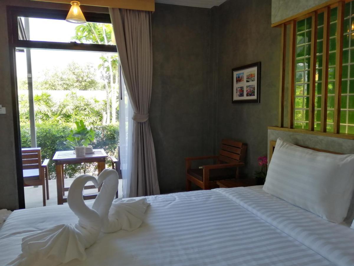 Jr Place Klong Muang Beach Exterior photo