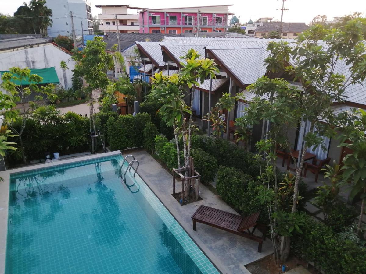 Jr Place Klong Muang Beach Exterior photo