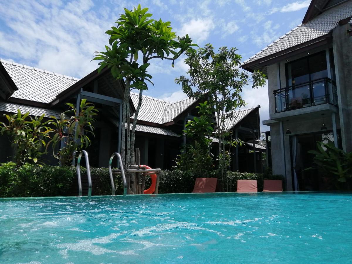 Jr Place Klong Muang Beach Exterior photo